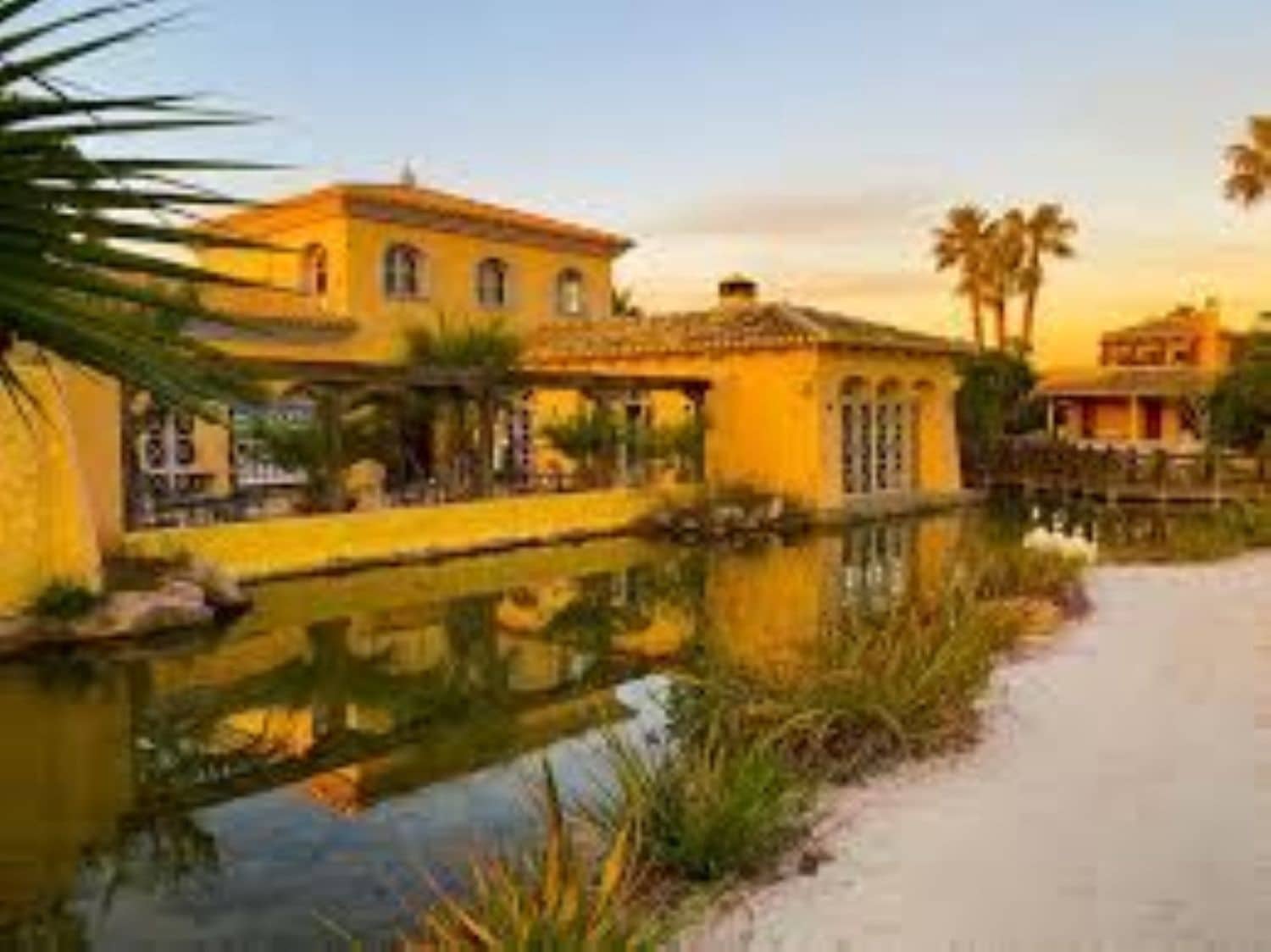 2 bedroom Villa for sale in Desert Springs - € 290,000 (Ref: 8545827)