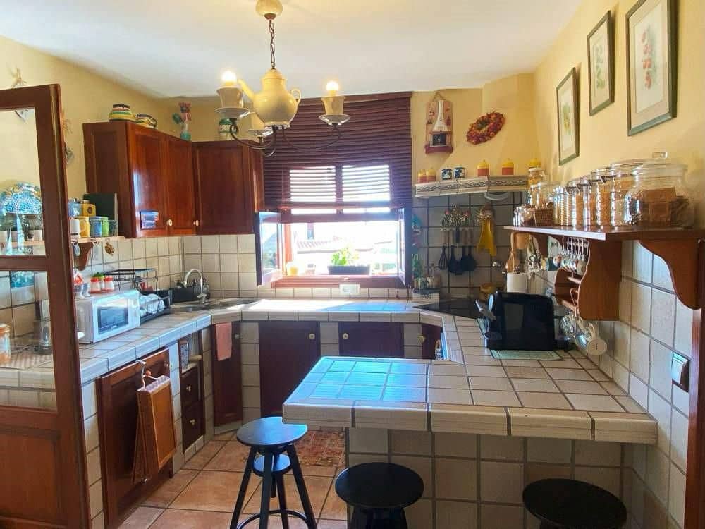 4 bedroom Villa for sale in Mojacar - € 450,000 (Ref: 8737284)