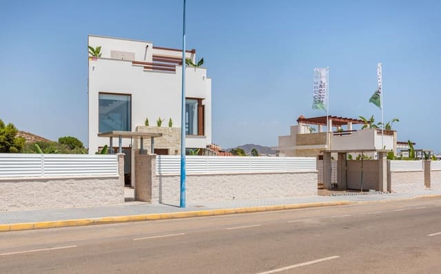 3 Zimmer Villa zu verkaufen in Vera Playa Naturista, Vera mit Pool Garage - 459.000 € (Ref: 8927205)