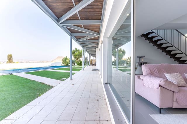 3 slaapkamer Halfvrijstaande villa te koop in Mojácar met garage - € 298.000 (Ref: 8982731)