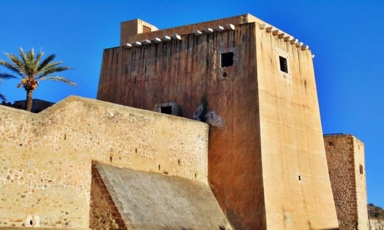 3 Zimmer Villa zu verkaufen in San Juan de los Terreros mit Garage - 404.100 € (Ref: 8985932)