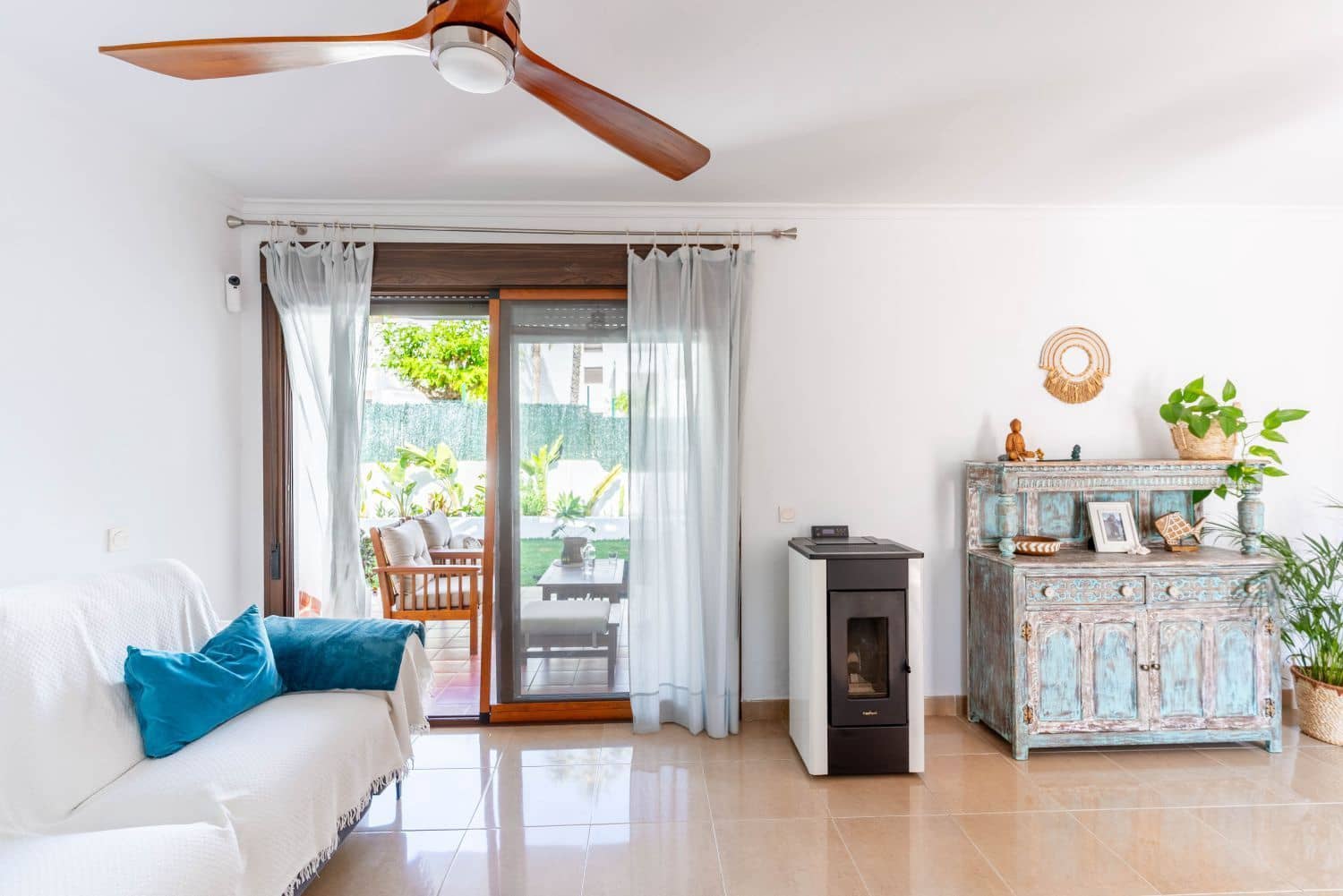 3 soverom Hus til salgs i Vera med svømmebasseng garasje - € 325 000 (Ref: 9001574)