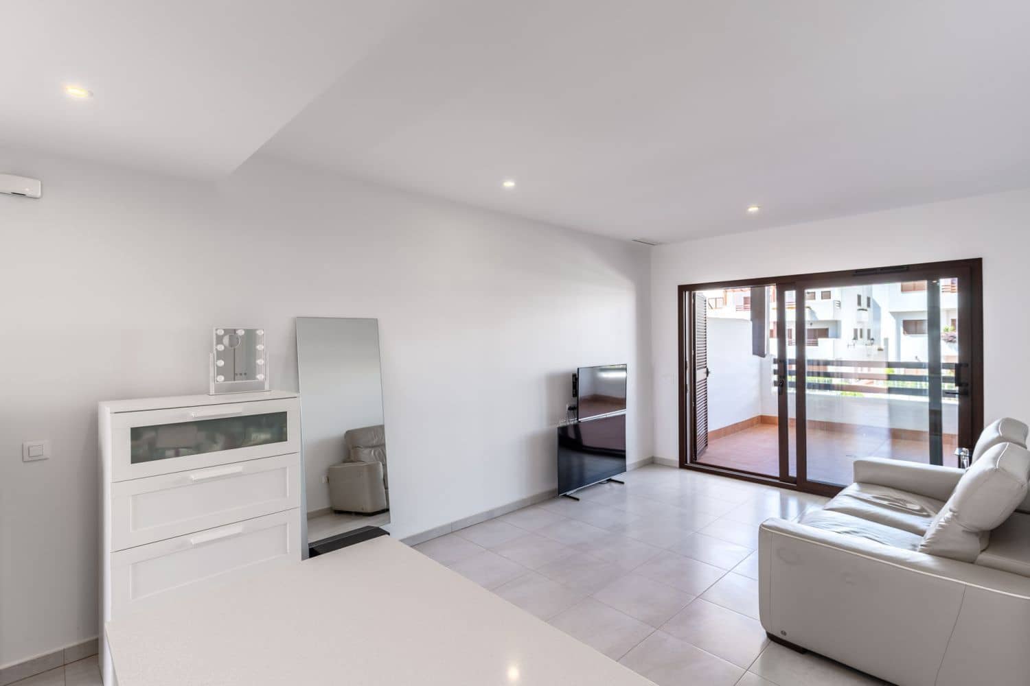 1 Zimmer Apartment zu verkaufen in San Juan de los Terreros mit Pool Garage - 147.900 € (Ref: 9147532)