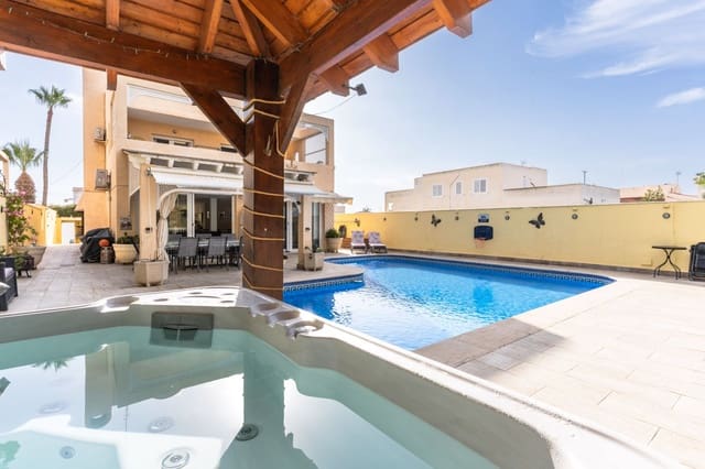 5 bedroom Villa for sale in Garrucha - € 1,150,000 (Ref: 9282610)
