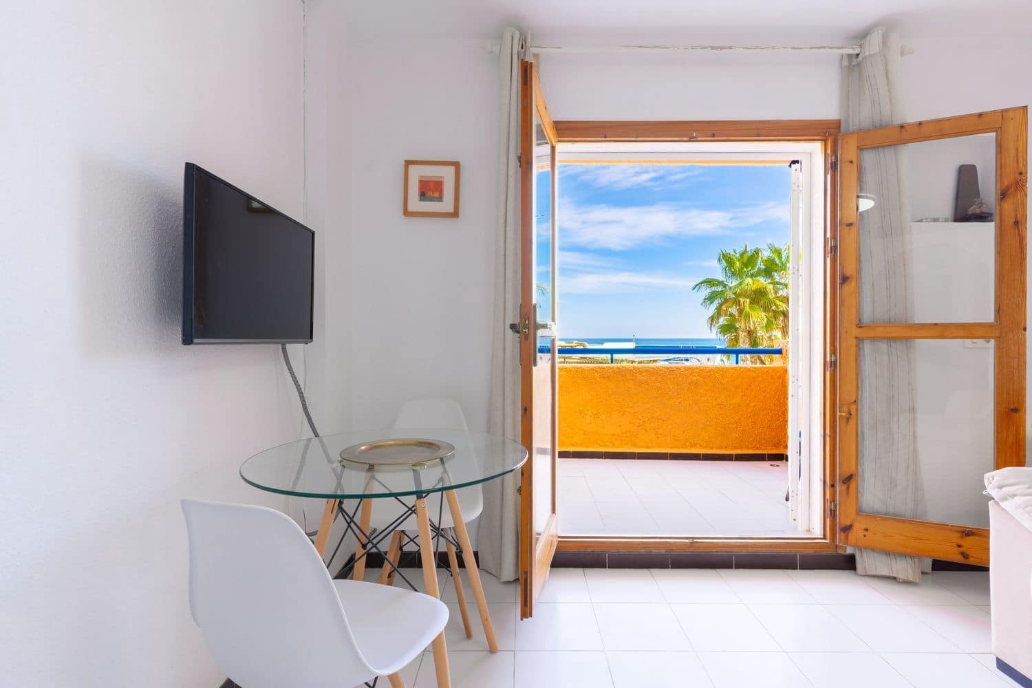 Apartment for sale in Almeria city with pool garage - € 131,000 (Ref: 9460928)