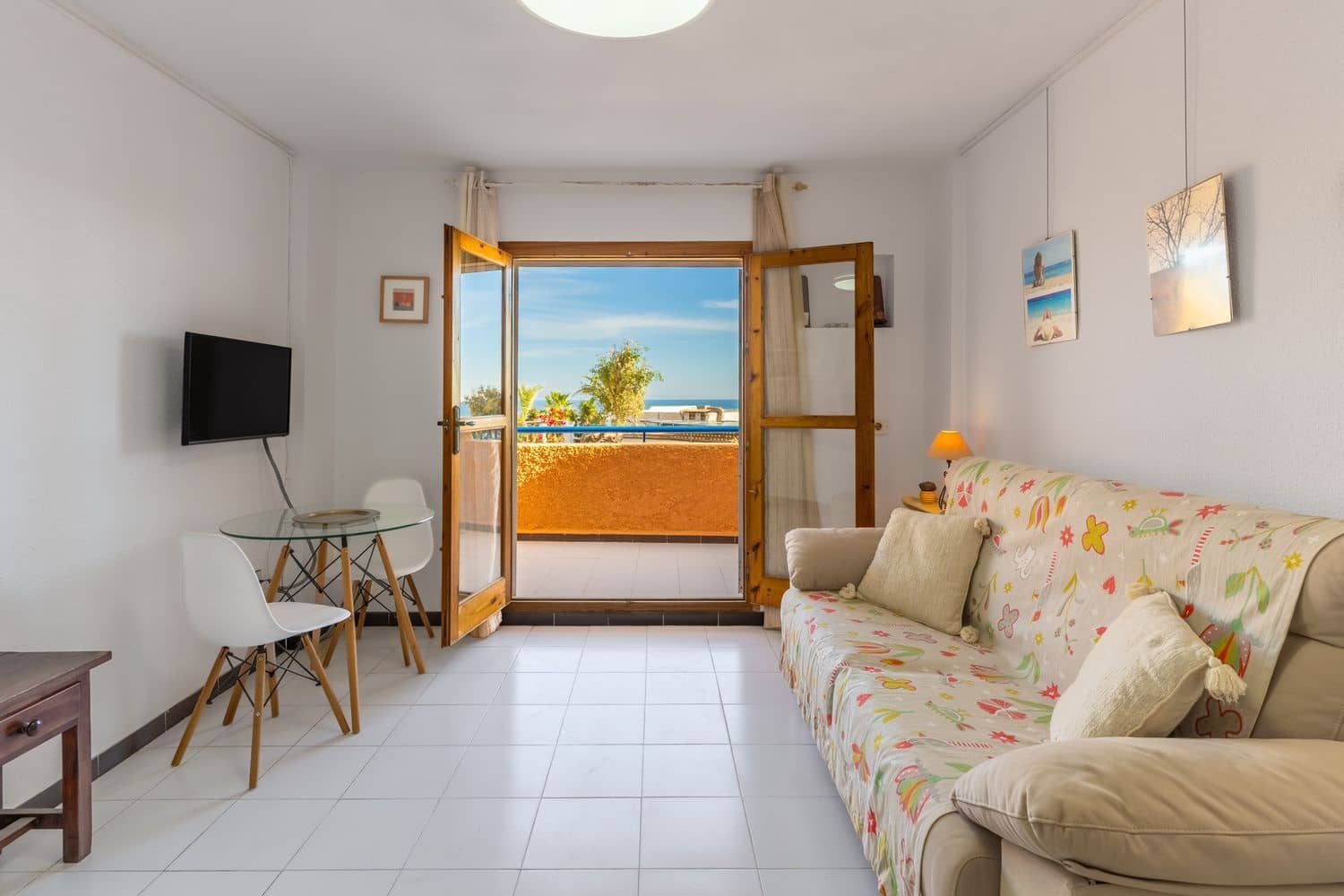 Apartment for sale in Almeria city with pool garage - € 131,000 (Ref: 9460928)