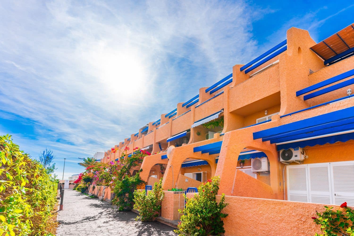 Apartment for sale in Almeria city with pool garage - € 131,000 (Ref: 9460928)