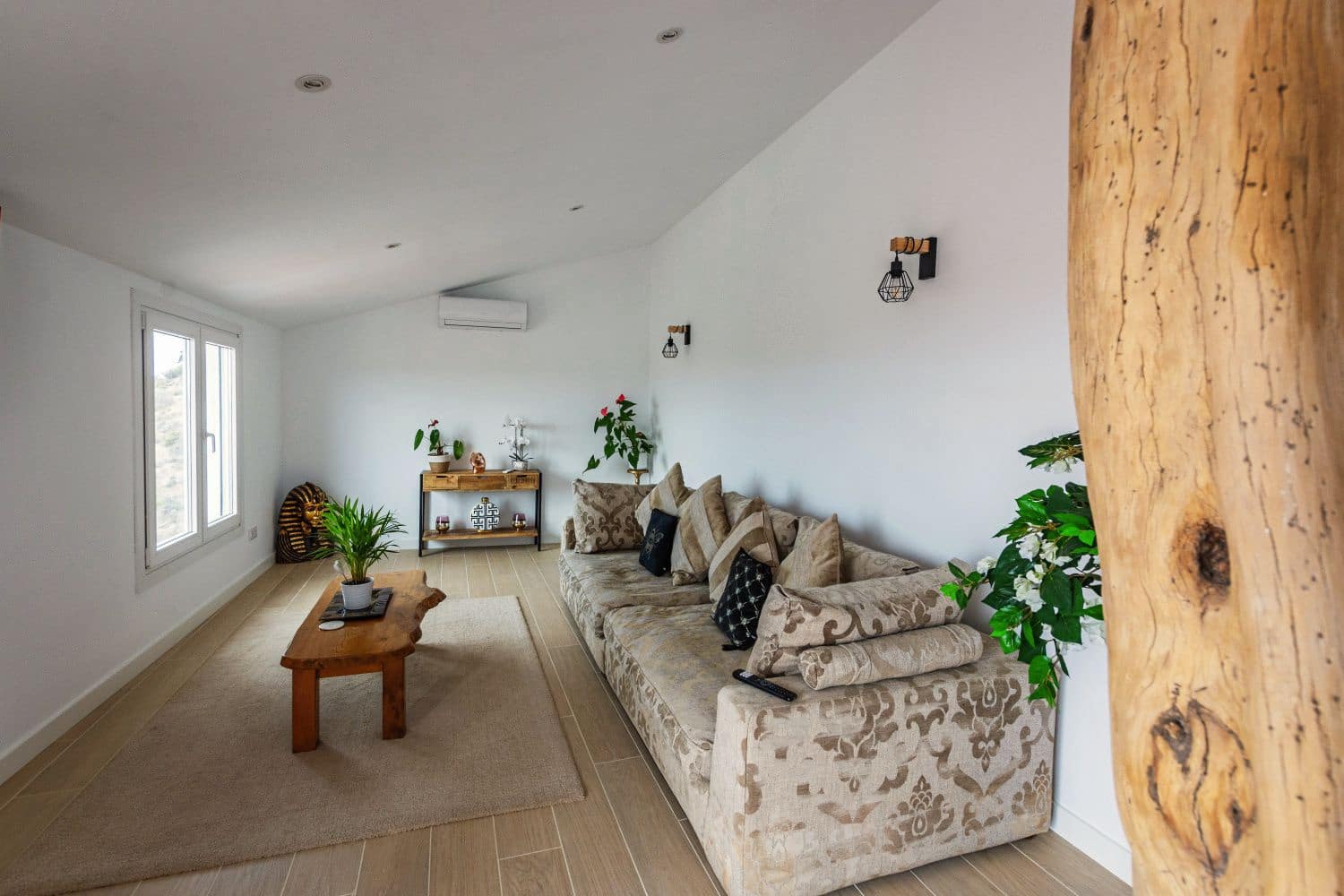 8 soverom Villa til salgs i Oria med garasje - € 495 000 (Ref: 9548799)