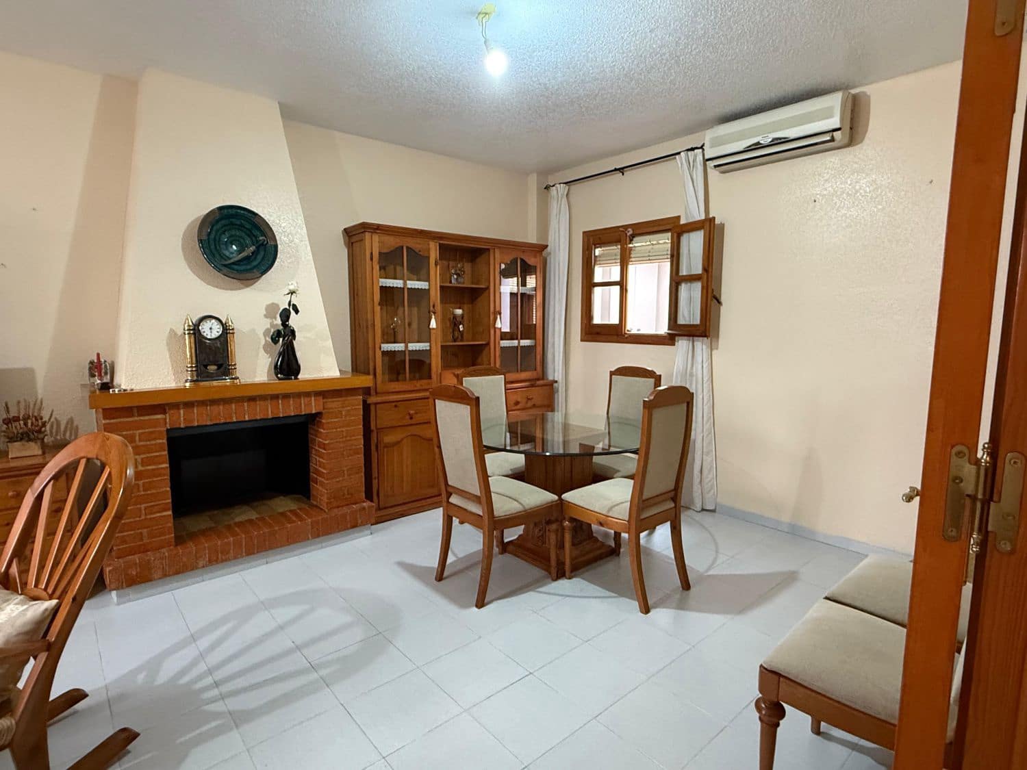 4 bedroom Villa for sale in Garrucha - € 195,000 (Ref: 9551059)