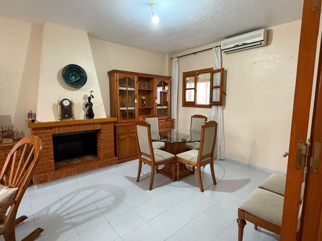 4 bedroom Villa for sale in Garrucha - € 195,000 (Ref: 9551059)