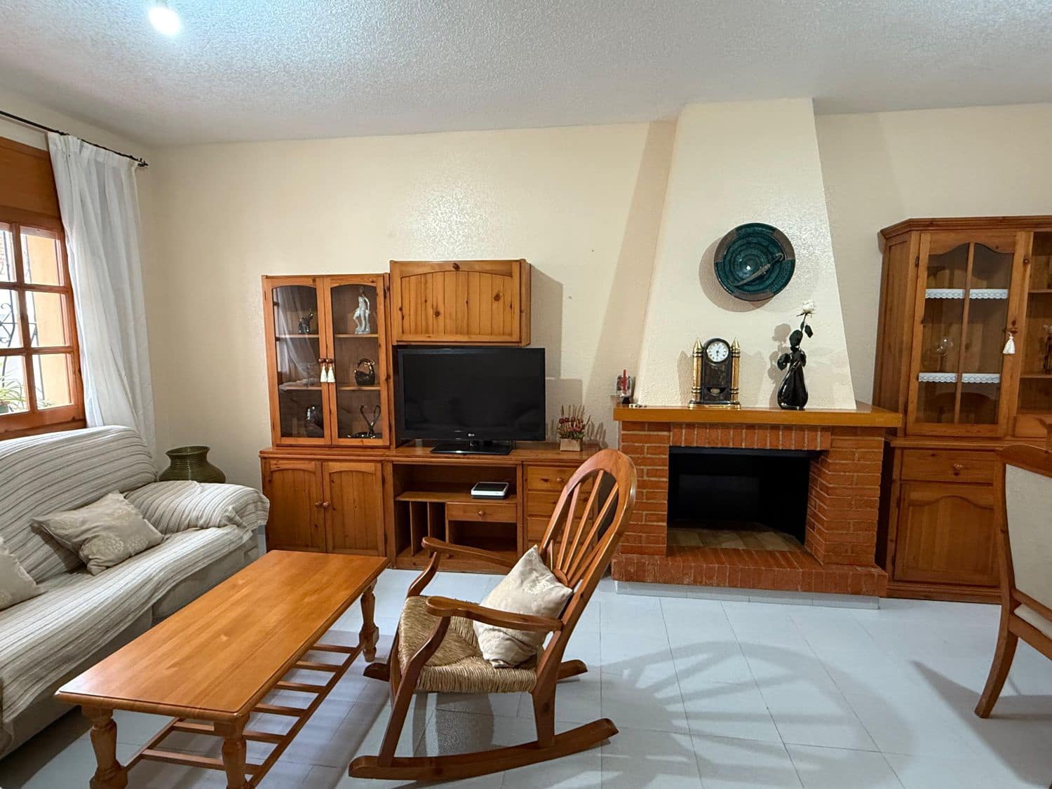 4 bedroom Villa for sale in Garrucha - € 195,000 (Ref: 9551059)