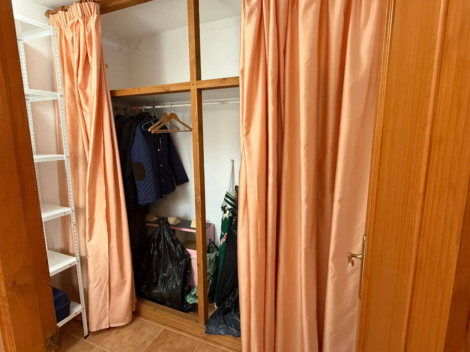 4 bedroom Villa for sale in Garrucha - € 195,000 (Ref: 9551059)