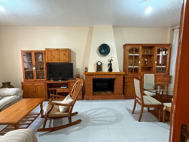 4 bedroom Villa for sale in Garrucha - € 195,000 (Ref: 9551059)