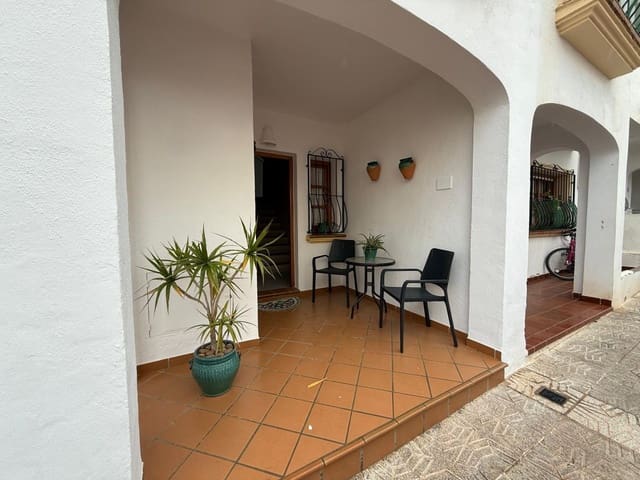 4 bedroom Villa for sale in Garrucha - € 195,000 (Ref: 9551059)