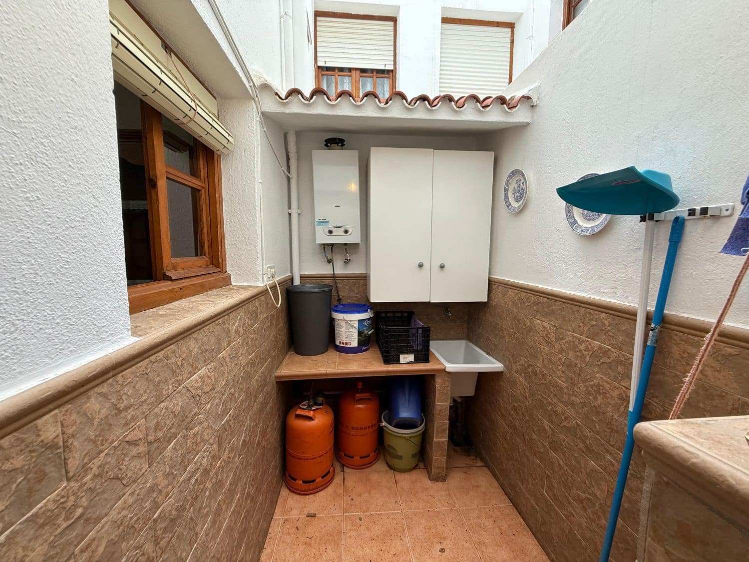 4 bedroom Villa for sale in Garrucha - € 195,000 (Ref: 9551059)