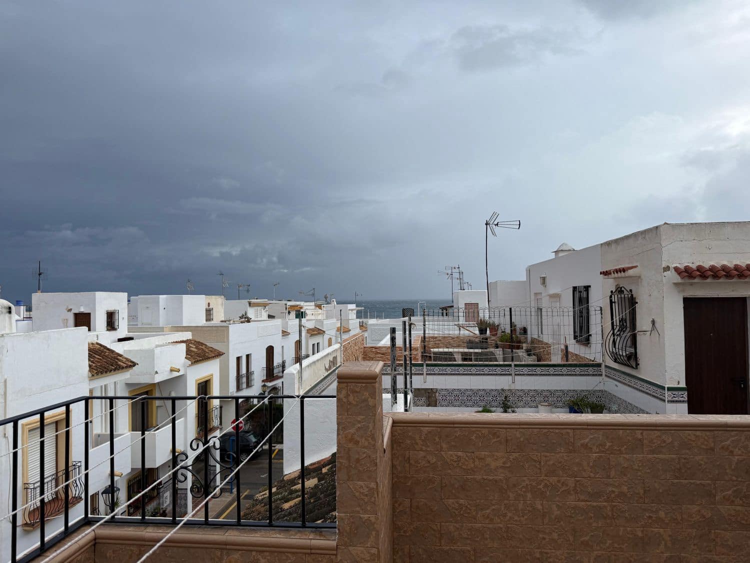 4 bedroom Villa for sale in Garrucha - € 195,000 (Ref: 9551059)