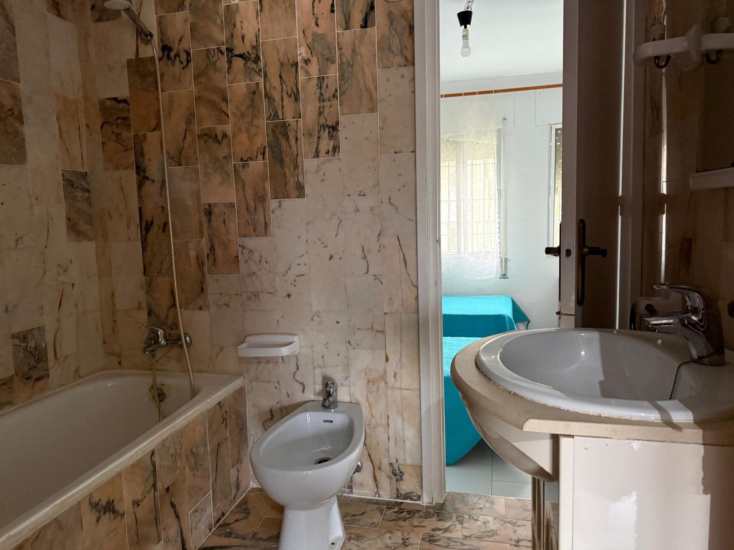 3 makuuhuone Huvila myytävänä paikassa Vera mukana 
autotalli - 230 000 € (Ref: 9576258)