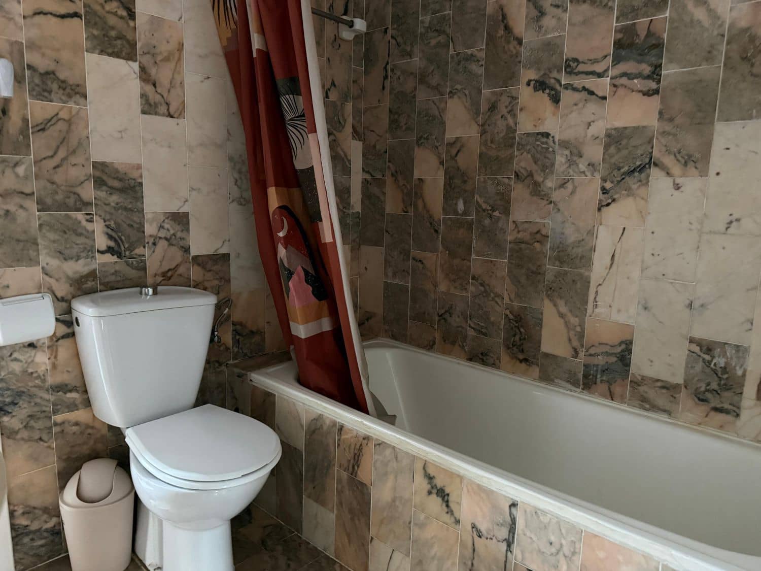 3 makuuhuone Huvila myytävänä paikassa Vera mukana 
autotalli - 230 000 € (Ref: 9576258)