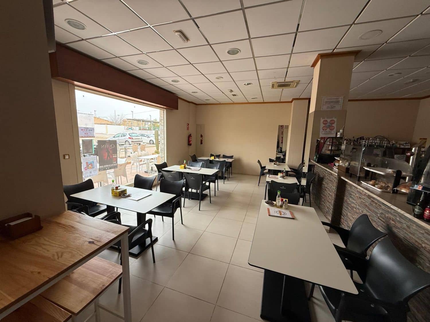 Kaupallinen myytävänä paikassa La Alfoquia - 35 000 € (Ref: 9644597)