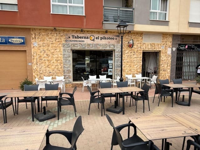 Kaupallinen myytävänä paikassa La Alfoquia, Zurgena - 35 000 € (Ref: 9644597)