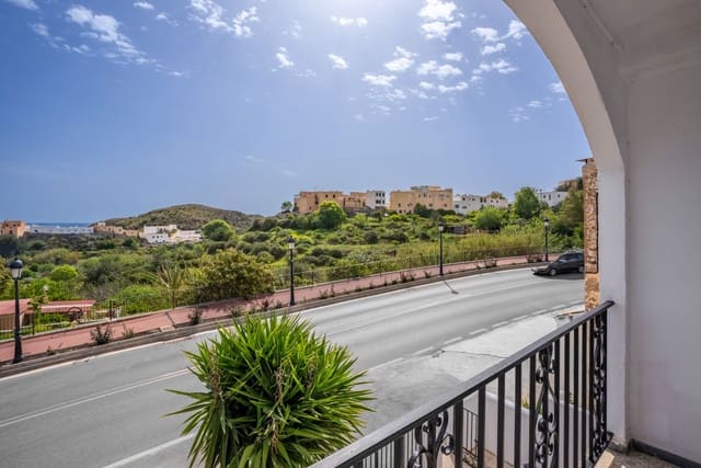 Pareado de 3 habitaciones en Mojácar en venta con garaje - 395.000 € (Ref: 9783112)