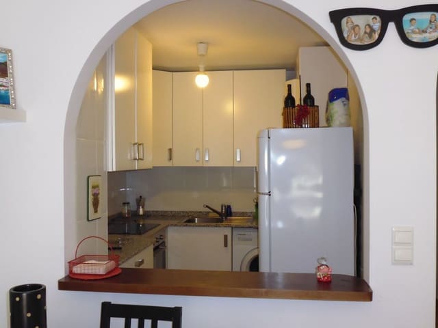 2 Zimmer Apartment zu verkaufen in Garrucha mit Garage - 169.900 € (Ref: 9800542)