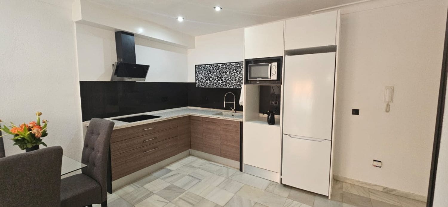 2 bedroom Apartment for sale in Garrucha - € 185,000 (Ref: 9866709)