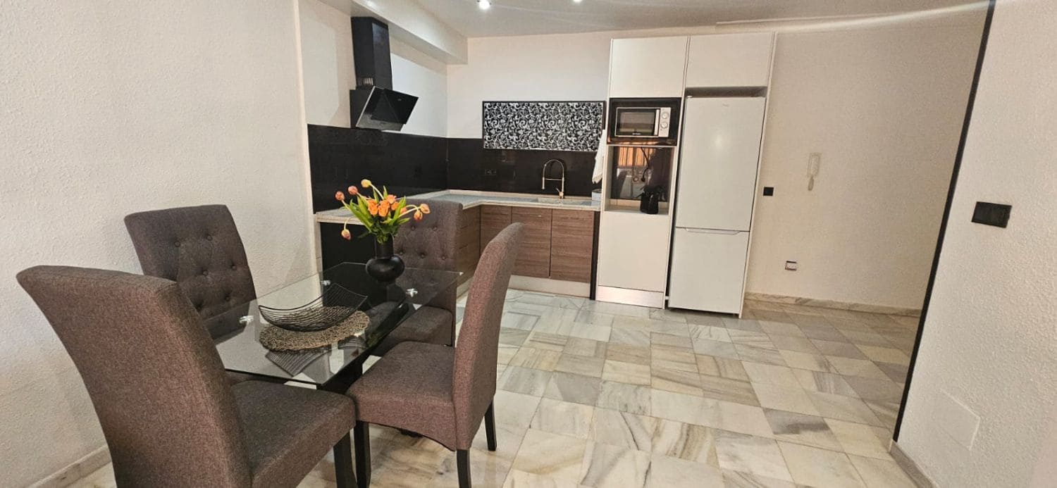 2 bedroom Apartment for sale in Garrucha - € 185,000 (Ref: 9866709)
