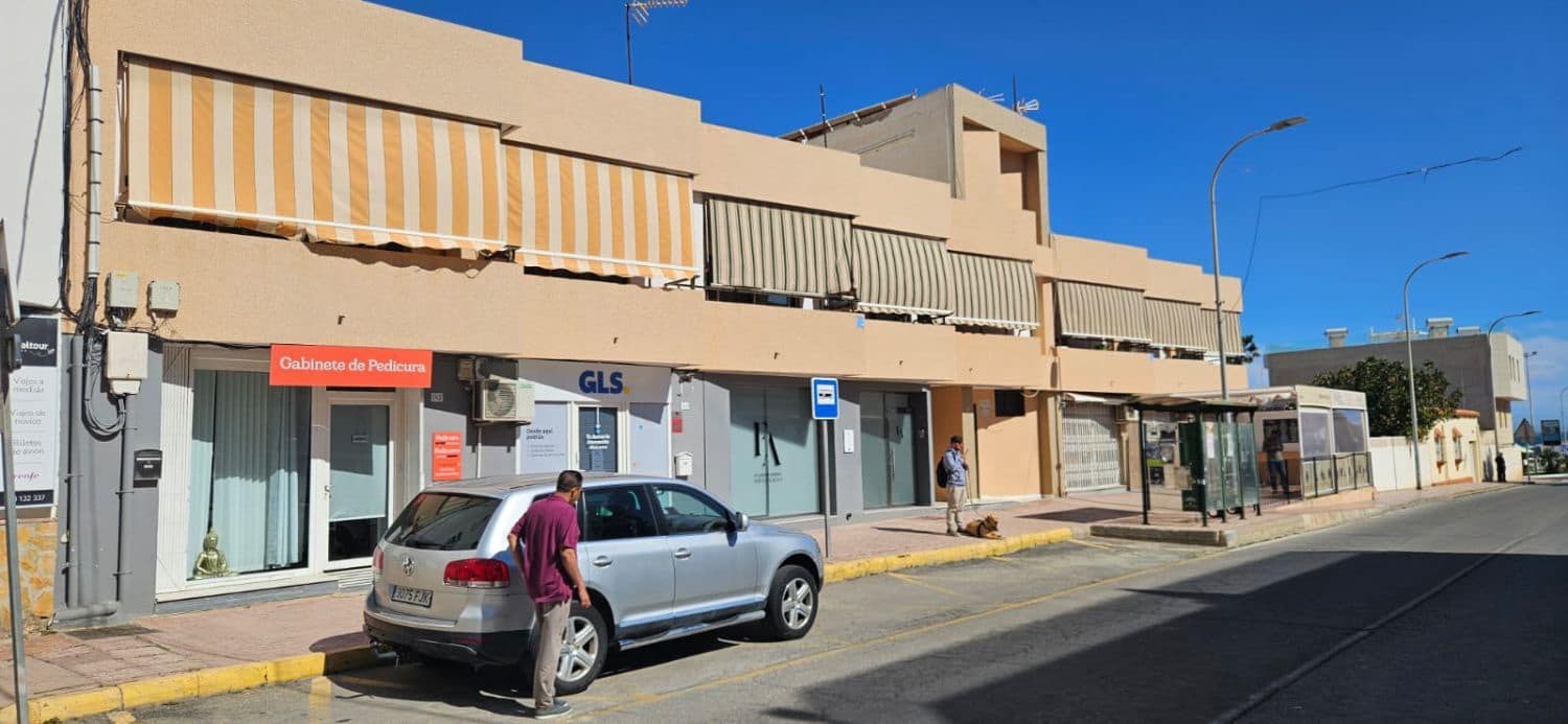 2 bedroom Apartment for sale in Garrucha - € 185,000 (Ref: 9866709)