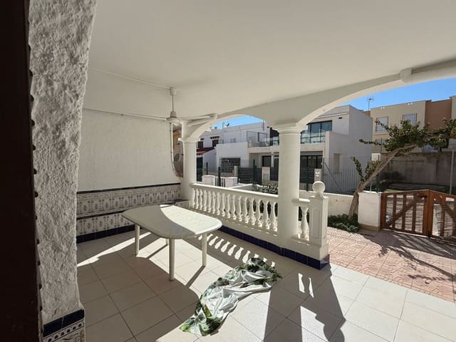 3 Zimmer Reihenhaus zu vermieten in Las Marinas - Pueblo Laguna, Vera - 1.500 € (Ref: 9915323)