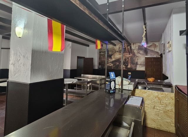 Kommersiell til salgs i Antas - € 149 950 (Ref: 9976850)