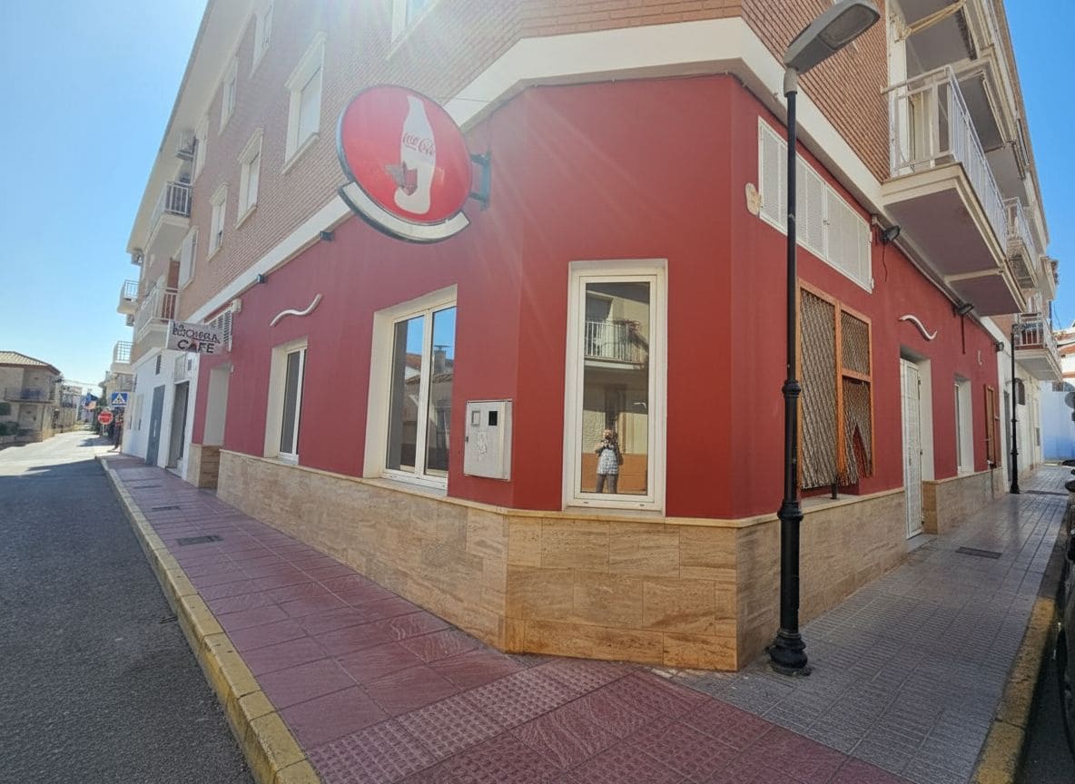 Kommersiell til salgs i Antas - € 149 950 (Ref: 9976850)