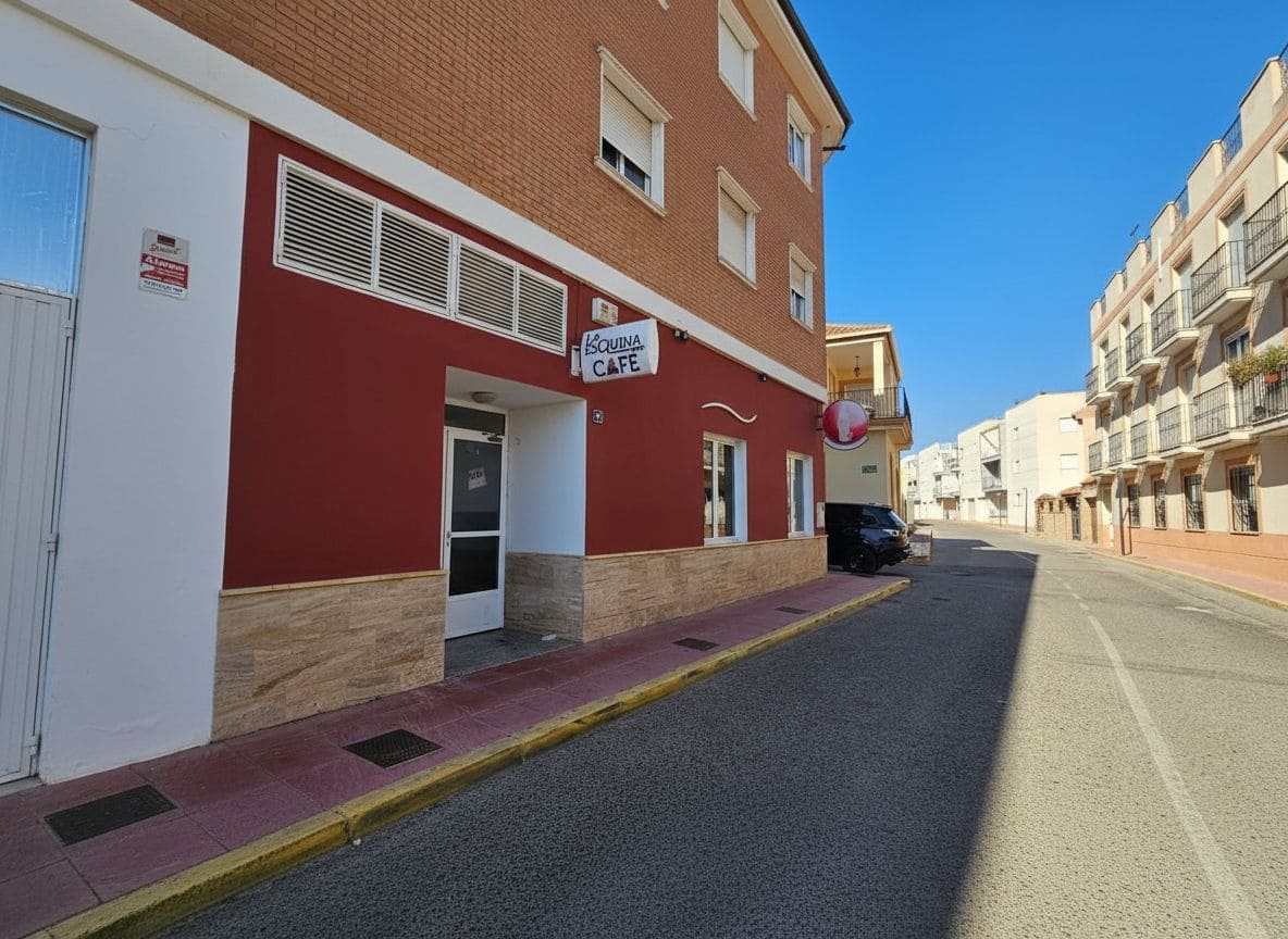 Kommersiell til salgs i Antas - € 149 950 (Ref: 9976850)