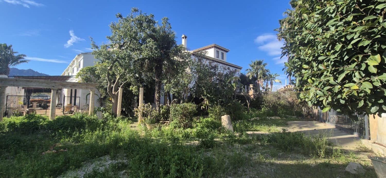 Villa te koop in Mojacar met garage - € 949.000 (Ref: 9986463)
