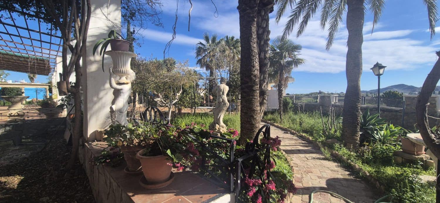 Villa te koop in Mojacar met garage - € 949.000 (Ref: 9986463)