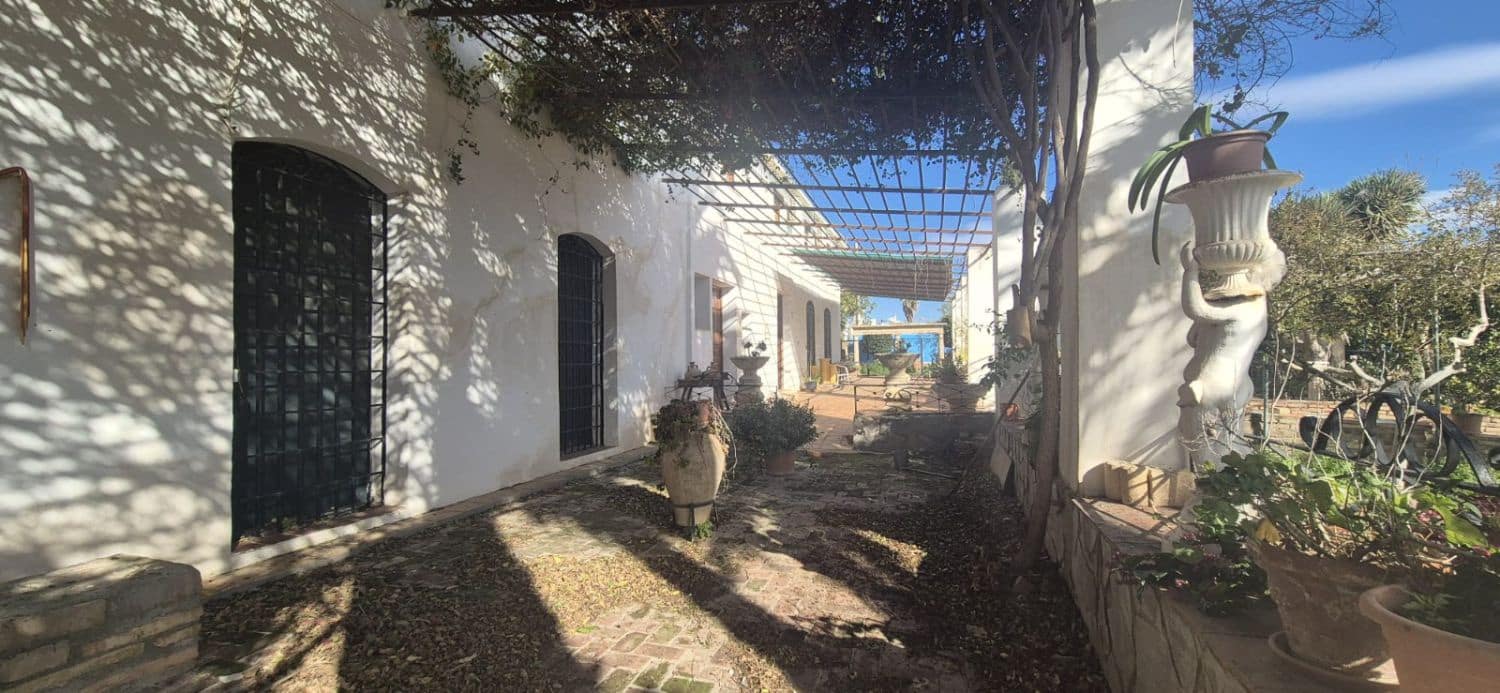 Villa te koop in Mojacar met garage - € 949.000 (Ref: 9986463)
