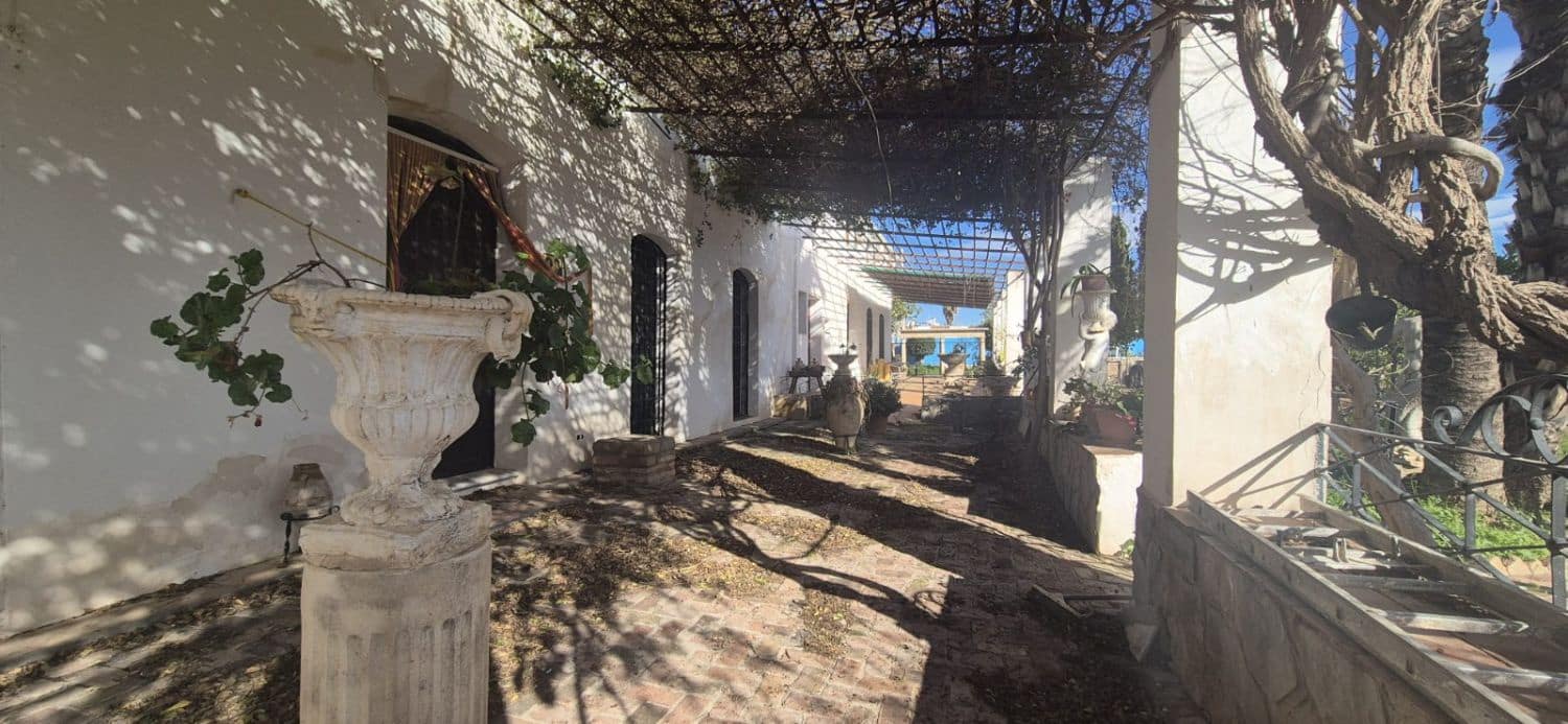 Villa te koop in Mojacar met garage - € 949.000 (Ref: 9986463)