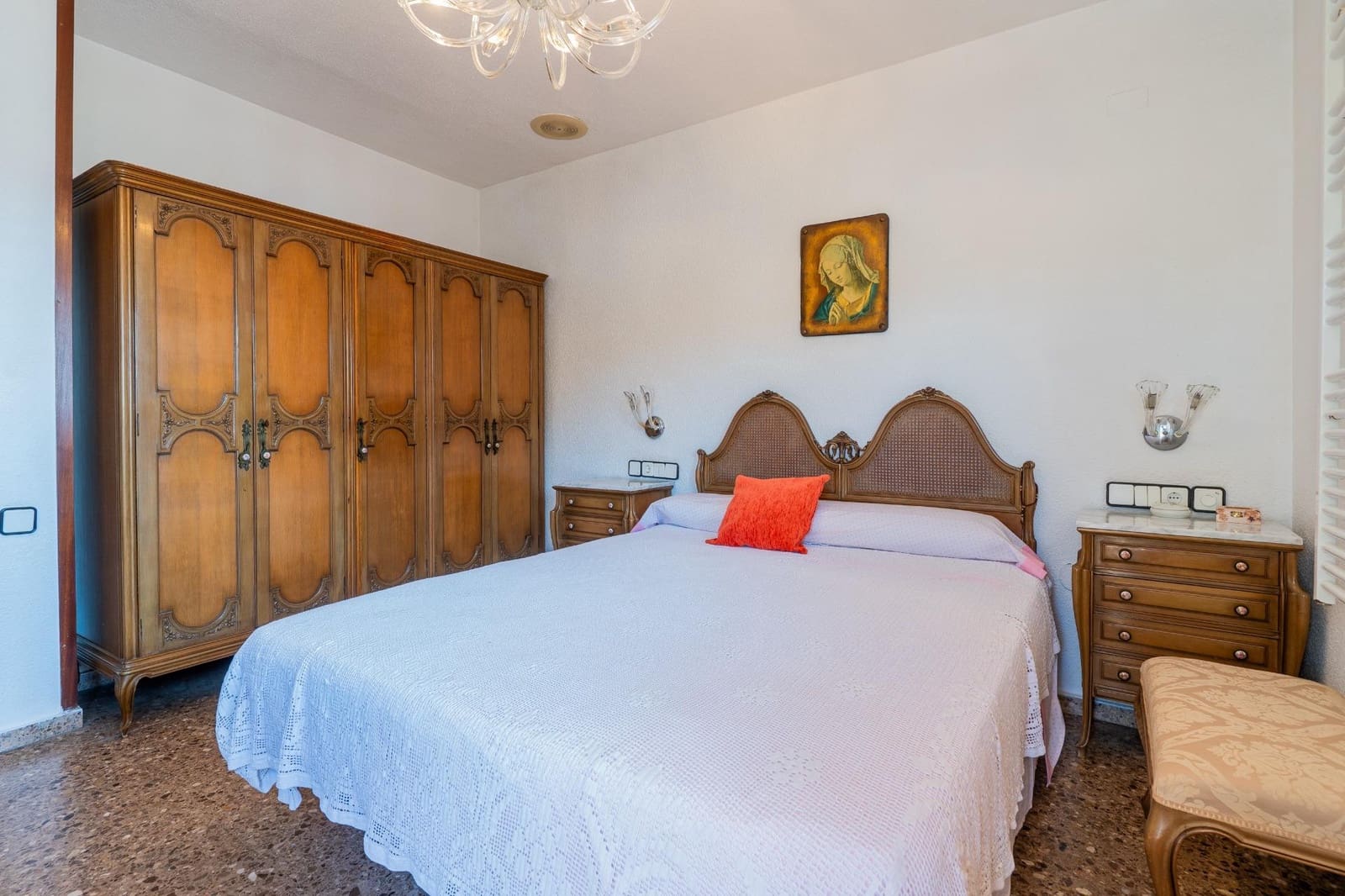 4 slaapkamer Rijtjeshuis te koop in La Pobla de Farnals met zwembad garage - € 1.100.000 (Ref: 10180642)