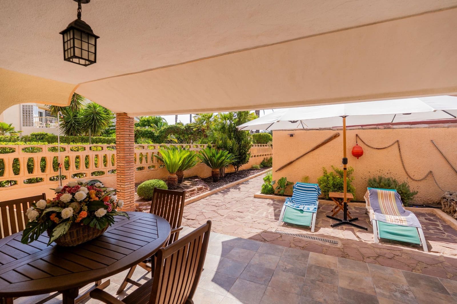 4 slaapkamer Rijtjeshuis te koop in La Pobla de Farnals met zwembad garage - € 1.100.000 (Ref: 10180642)
