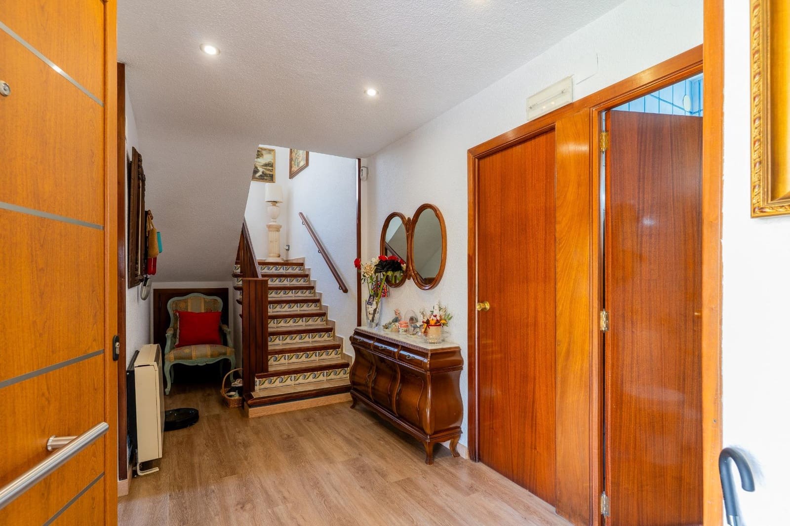 4 slaapkamer Rijtjeshuis te koop in La Pobla de Farnals met zwembad garage - € 1.100.000 (Ref: 10180642)