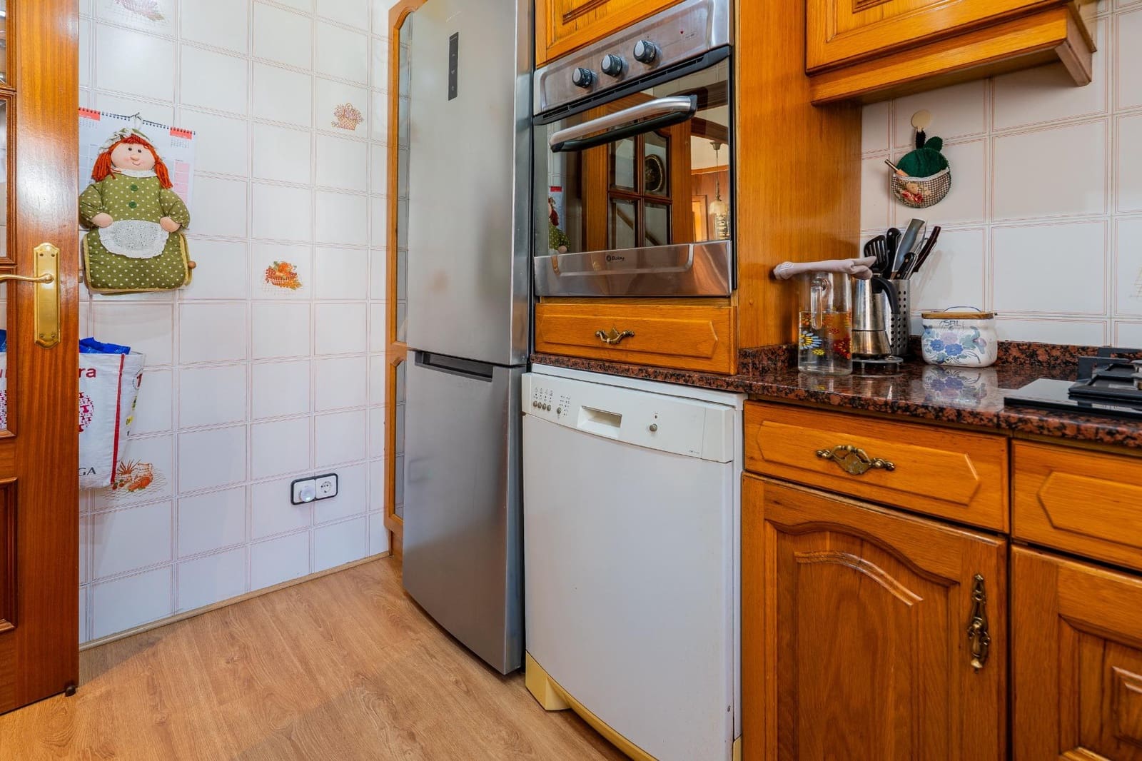 4 slaapkamer Rijtjeshuis te koop in La Pobla de Farnals met zwembad garage - € 1.100.000 (Ref: 10180642)