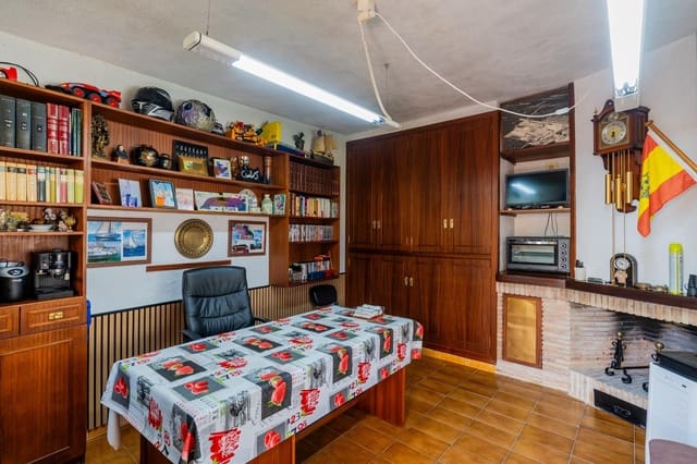 4 slaapkamer Rijtjeshuis te koop in La Pobla de Farnals met zwembad garage - € 1.100.000 (Ref: 10180642)