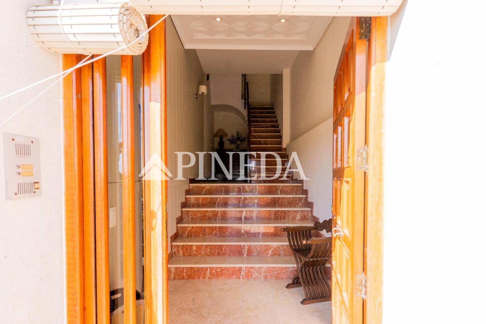 6 Zimmer Haus zu verkaufen in Valencia Stadt mit Garage - 900.000 € (Ref: 10180643)