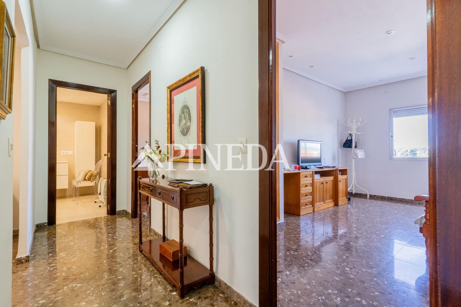 6 Zimmer Haus zu verkaufen in Valencia Stadt mit Garage - 900.000 € (Ref: 10180643)