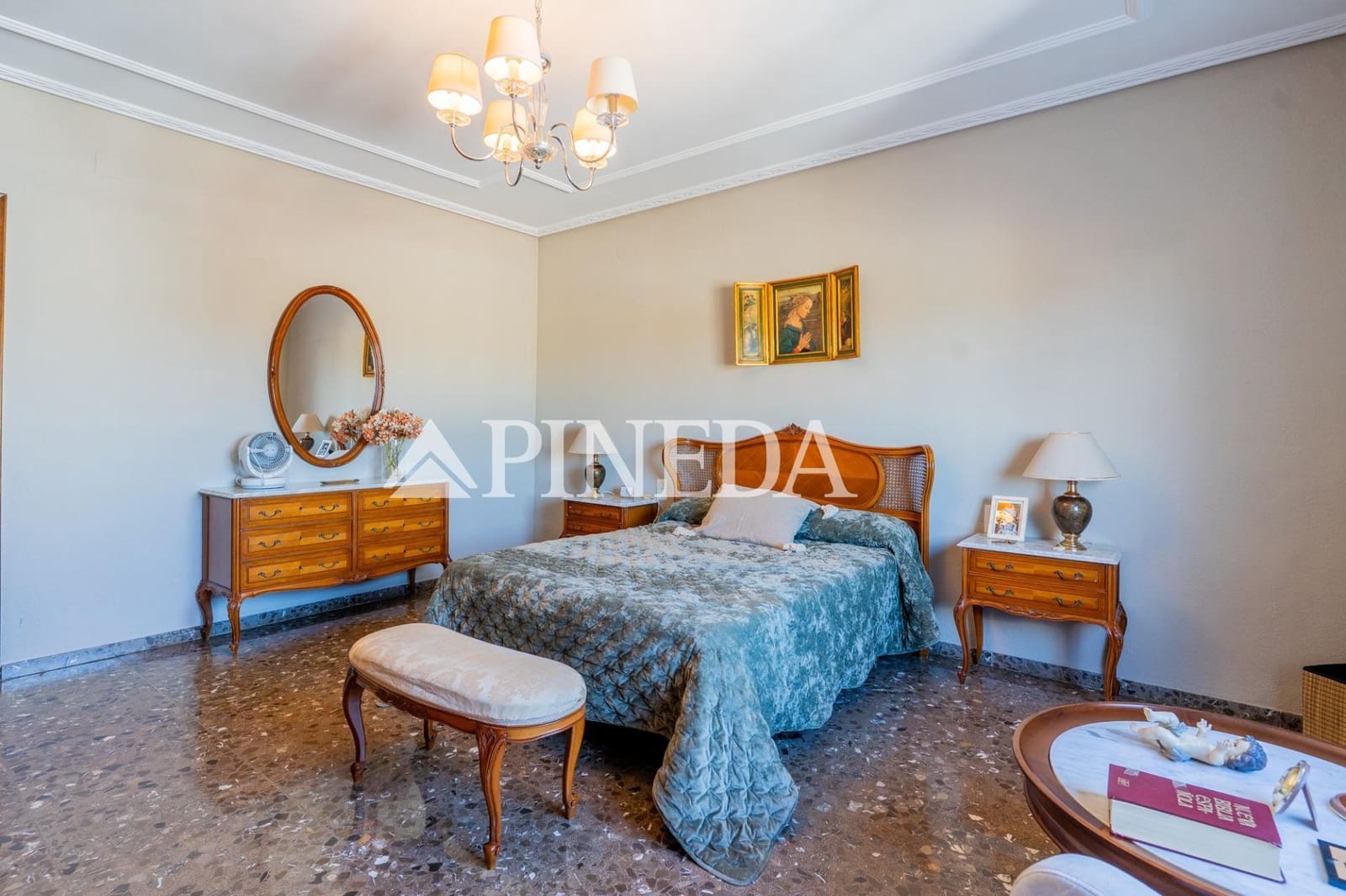 6 Zimmer Haus zu verkaufen in Valencia Stadt mit Garage - 900.000 € (Ref: 10180643)