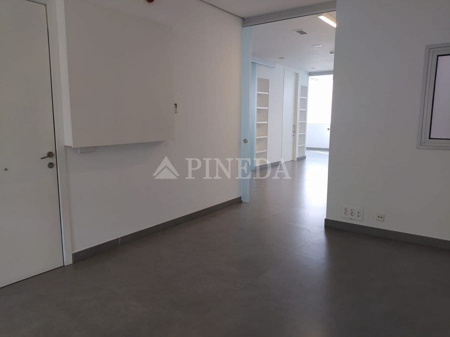 4 bedroom Office for rent in Valencia city - € 1,900 (Ref: 8054415)