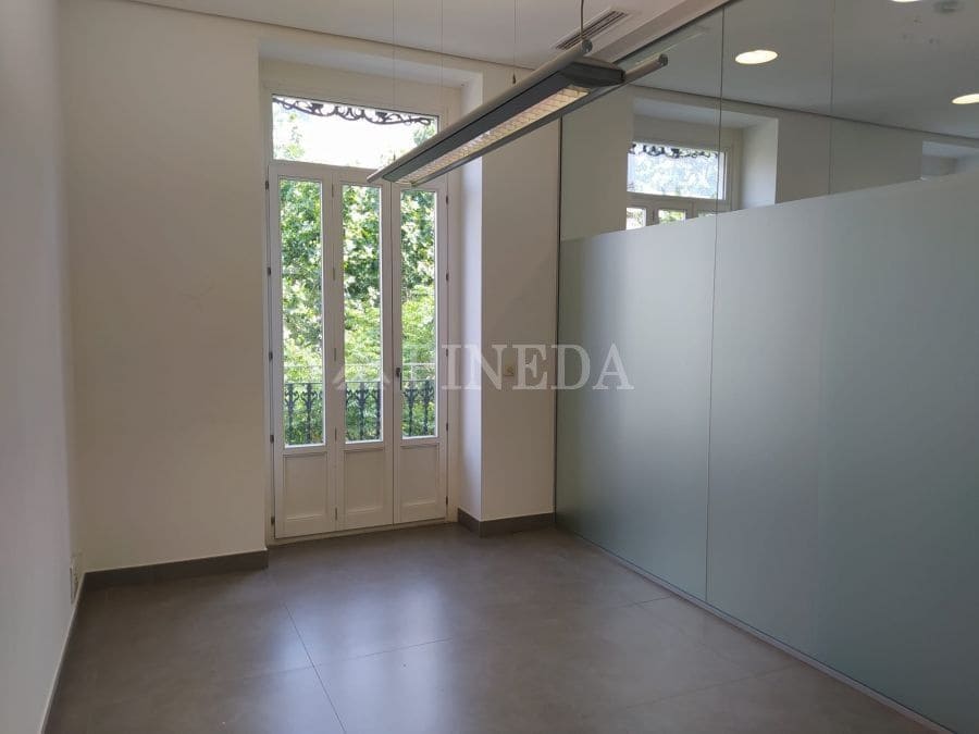 4 bedroom Office for rent in Valencia city - € 1,900 (Ref: 8054415)