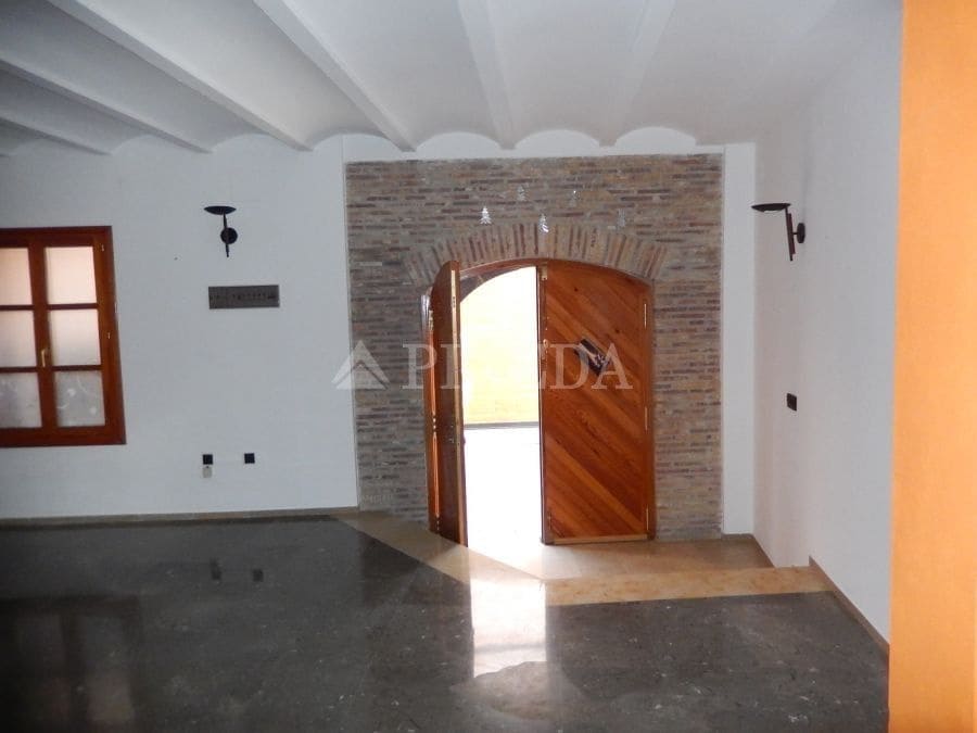 3 bedroom Townhouse for sale in Sagunto / Sagunt - € 245,000 (Ref: 8148299)