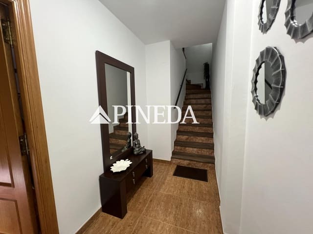 4 bedroom Terraced Villa for sale in Sagunto / Sagunt with garage - € 290,000 (Ref: 8498922)