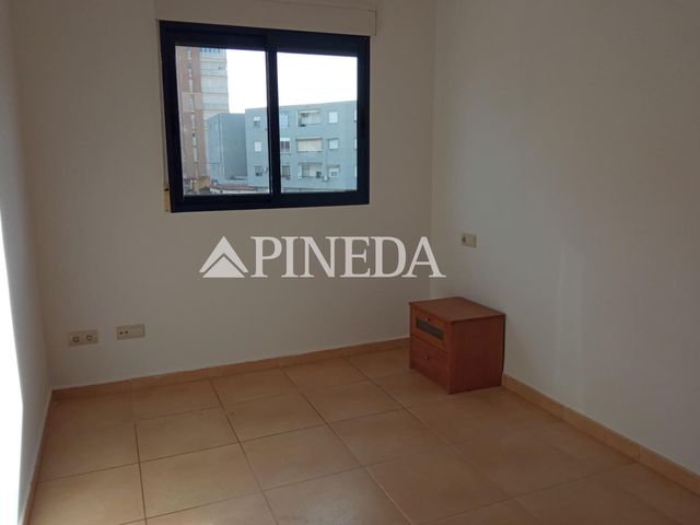 2 quarto Apartamento para arrendar em La Pobla de Farnals com piscina garagem - 1 000 € (Ref: 8564928)